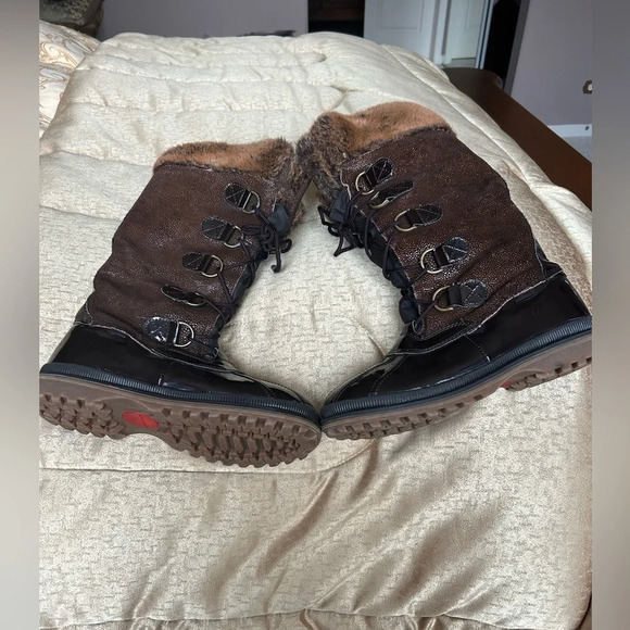 Khombu Quechee Stingray Brown Faux Fur Waterproof Winter Snow Boots Size 9.5M - Picture 2 of 8